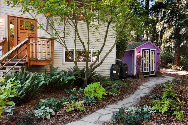 7237 NE 160th Street, Kenmore, WA 98028
