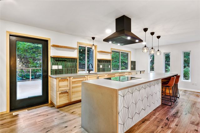 7237 NE 160th Street, Kenmore, WA 98028