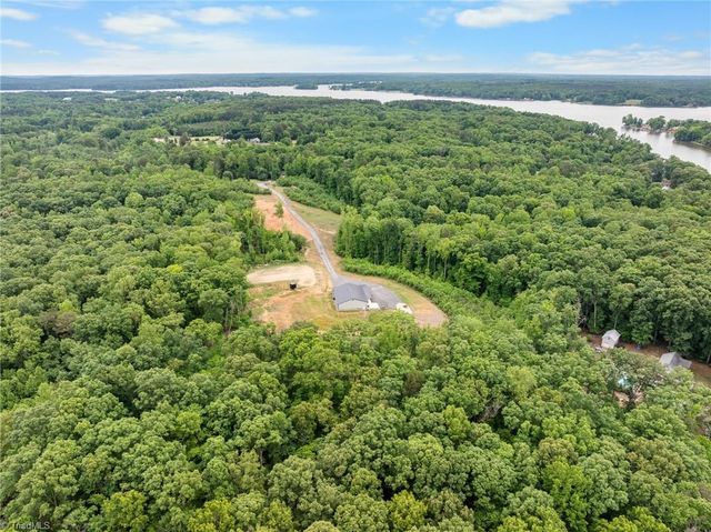 160 Riverwood Drive, Lexington, NC 27292