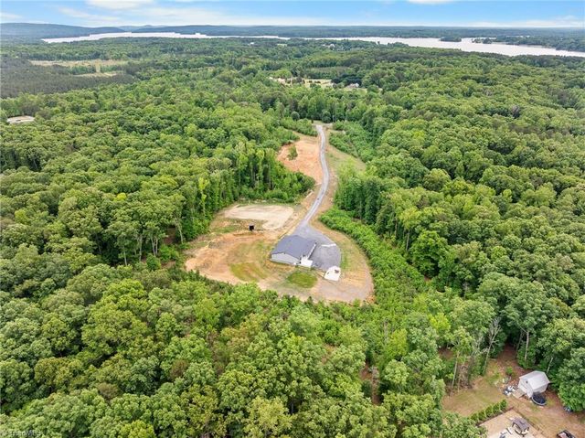 160 Riverwood Drive, Lexington, NC 27292