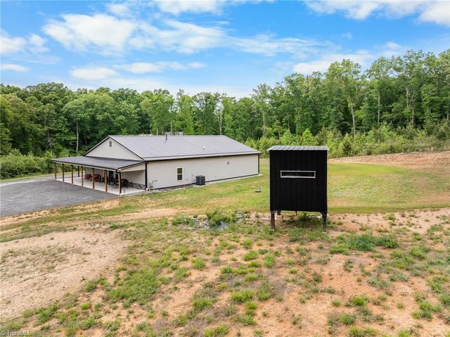 160 Riverwood Drive, Lexington, NC 27292