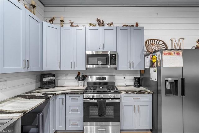 160 Riverwood Drive, Lexington, NC 27292