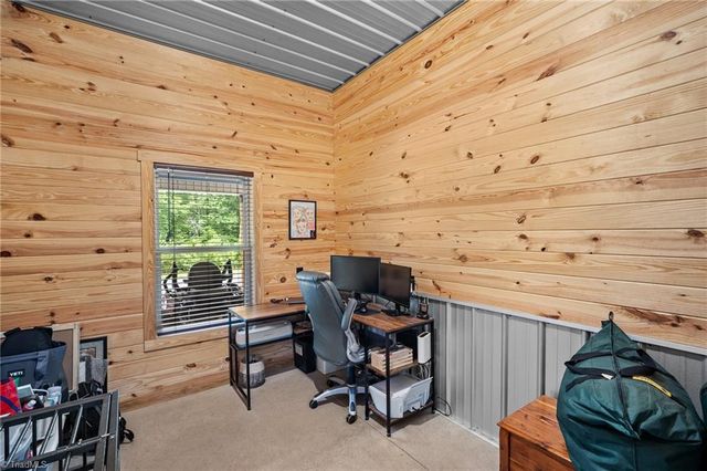 160 Riverwood Drive, Lexington, NC 27292