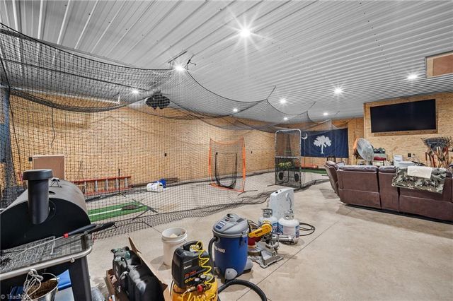 160 Riverwood Drive, Lexington, NC 27292