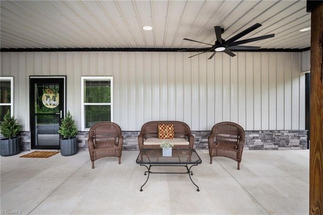 160 Riverwood Drive, Lexington, NC 27292
