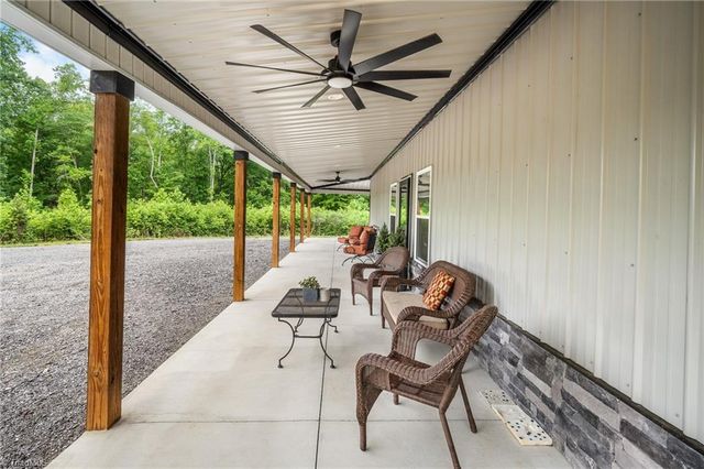 160 Riverwood Drive, Lexington, NC 27292