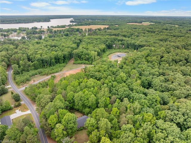 160 Riverwood Drive, Lexington, NC 27292
