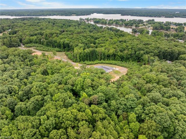 160 Riverwood Drive, Lexington, NC 27292