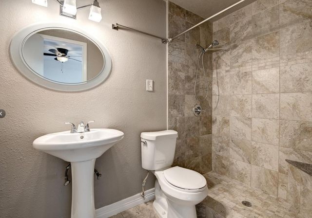 3 Kino Court, The Woodlands, TX 77380