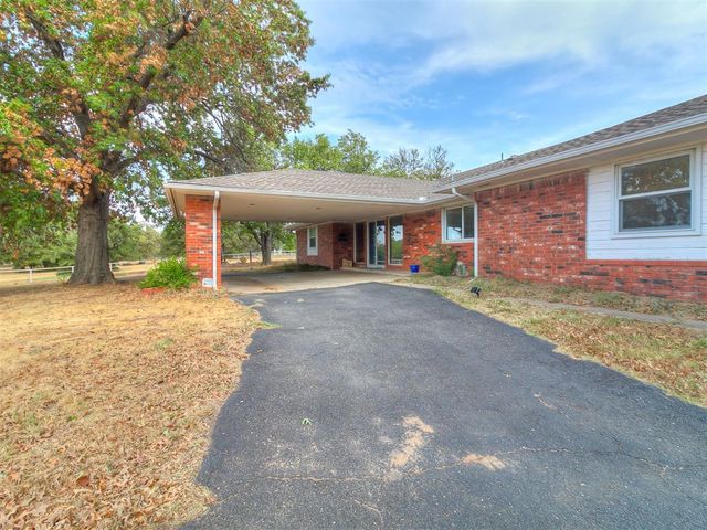 9220 Acre View Drive, Oklahoma City, OK 73151