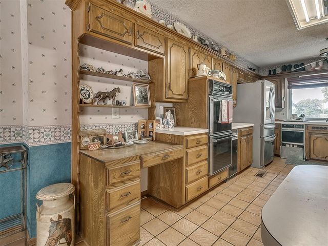 9220 Acre View Drive, Oklahoma City, OK 73151