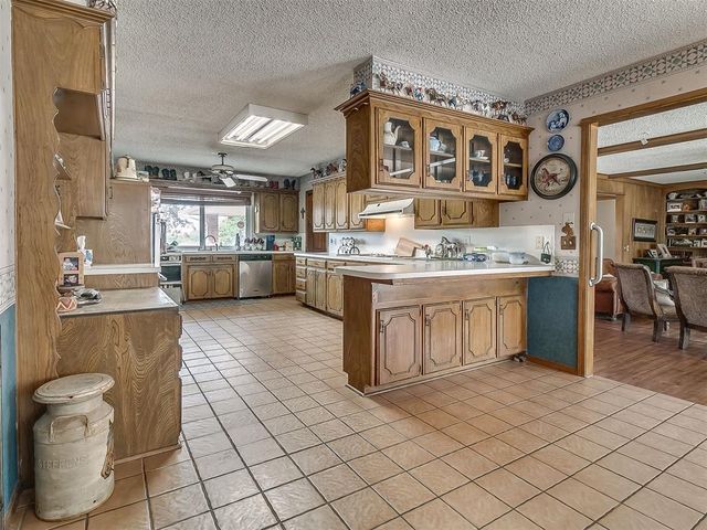 9220 Acre View Drive, Oklahoma City, OK 73151