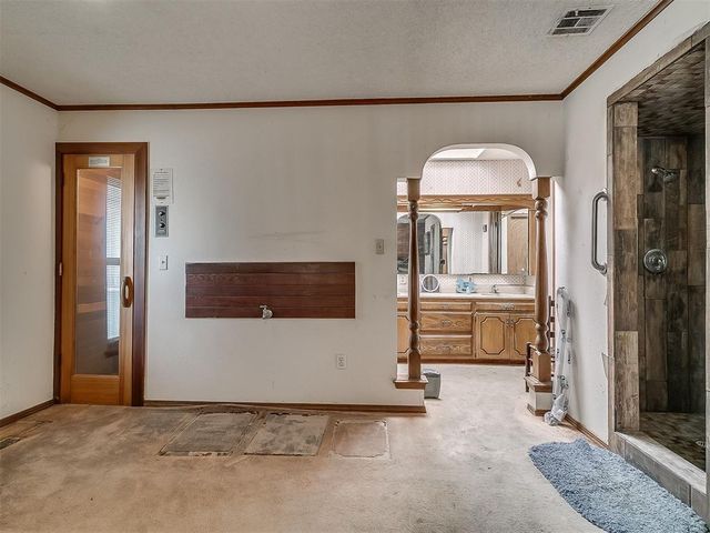 9220 Acre View Drive, Oklahoma City, OK 73151