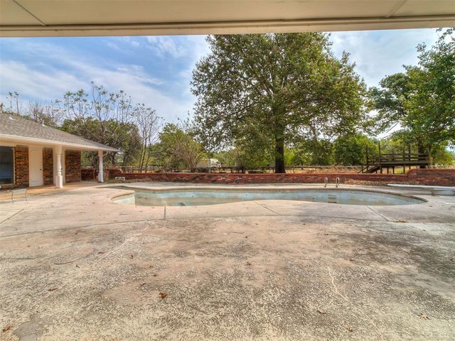 9220 Acre View Drive, Oklahoma City, OK 73151