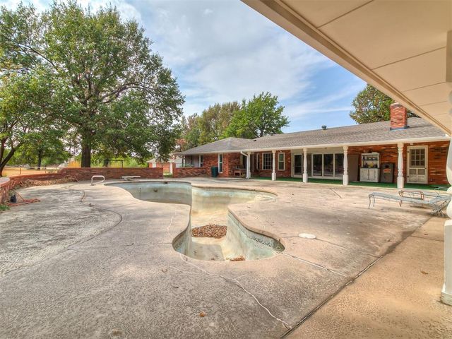 9220 Acre View Drive, Oklahoma City, OK 73151