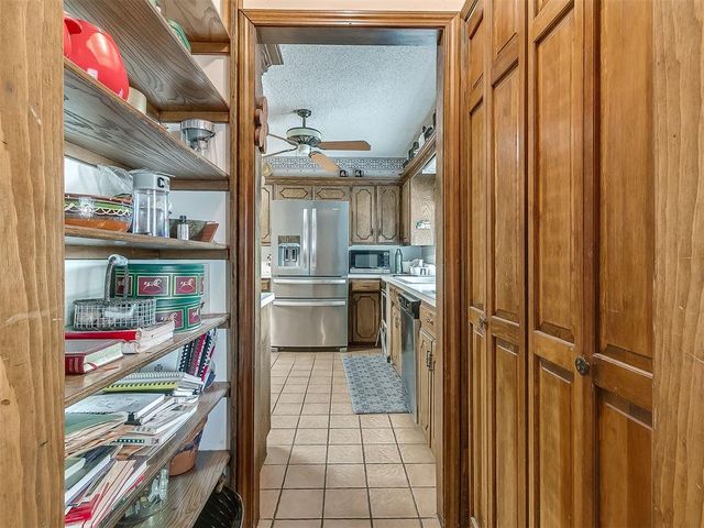 9220 Acre View Drive, Oklahoma City, OK 73151