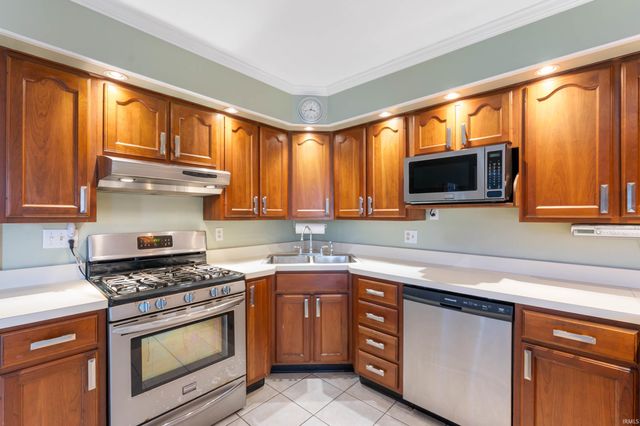 3001 E Oaklawn Drive, Muncie, IN 47303