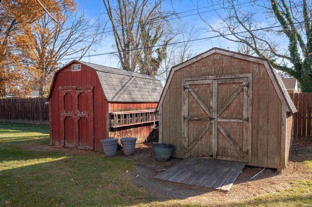 3001 E Oaklawn Drive, Muncie, IN 47303