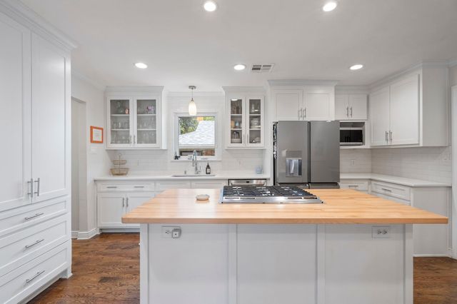 7324 Bennington Drive, Dallas, TX 75214