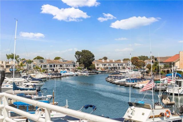 3382 Tempe Drive, Huntington Beach, CA 92649