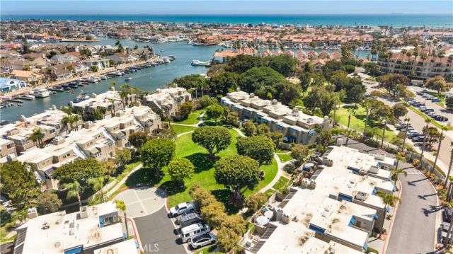 3382 Tempe Drive, Huntington Beach, CA 92649