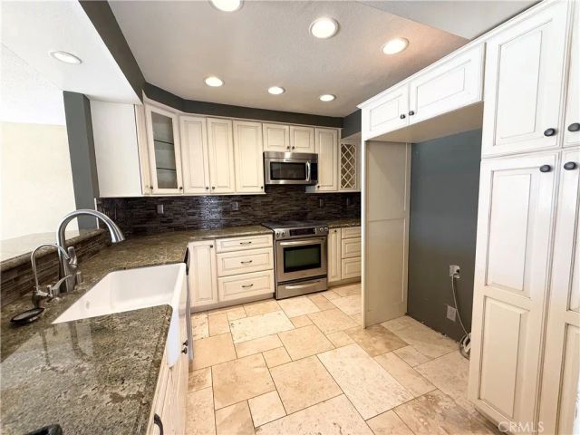 3382 Tempe Drive, Huntington Beach, CA 92649