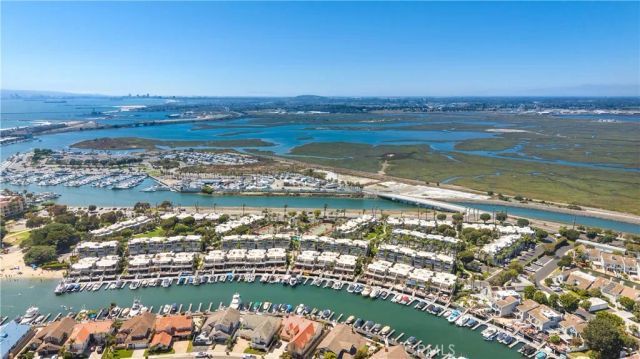 3382 Tempe Drive, Huntington Beach, CA 92649