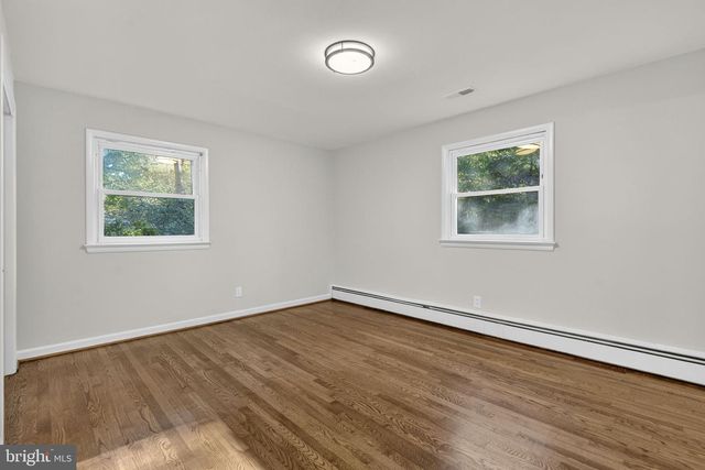 6741 MAXWELL AVE, Warrenton, VA 20187