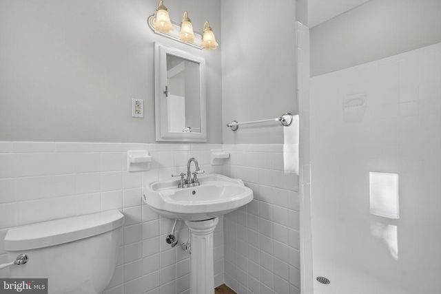 6741 MAXWELL AVE, Warrenton, VA 20187