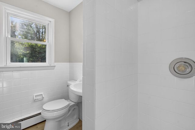 6741 MAXWELL AVE, Warrenton, VA 20187