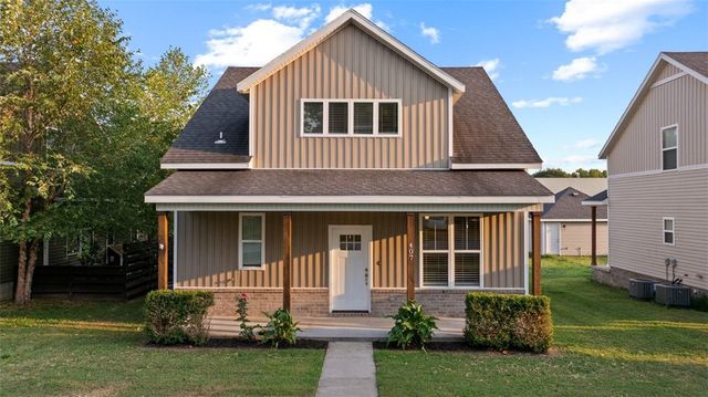 407 SE Birmingham Street, Gravette, AR 72736