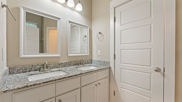 407 SE Birmingham Street, Gravette, AR 72736