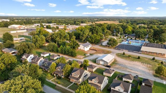 407 SE Birmingham Street, Gravette, AR 72736