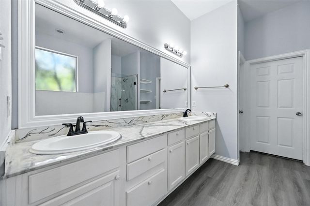 626 SE 4th Street, Grand Prairie, TX 75051