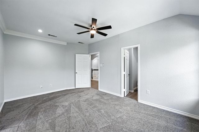 626 SE 4th Street, Grand Prairie, TX 75051