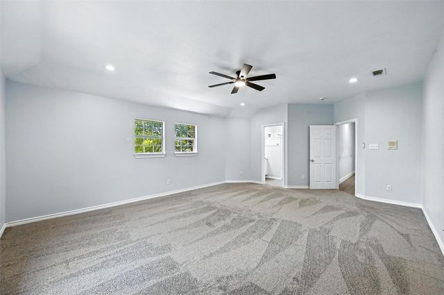 626 SE 4th Street, Grand Prairie, TX 75051