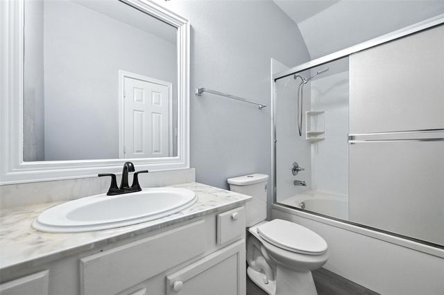 626 SE 4th Street, Grand Prairie, TX 75051