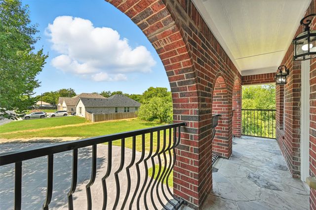 626 SE 4th Street, Grand Prairie, TX 75051