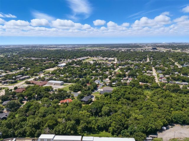 626 SE 4th Street, Grand Prairie, TX 75051