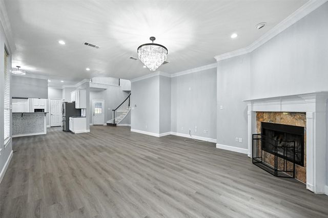 626 SE 4th Street, Grand Prairie, TX 75051