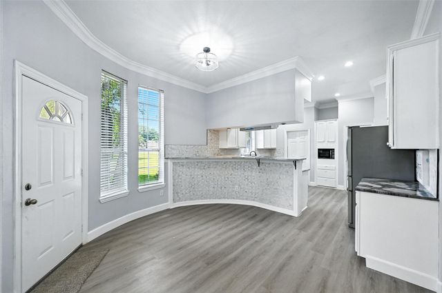 626 SE 4th Street, Grand Prairie, TX 75051