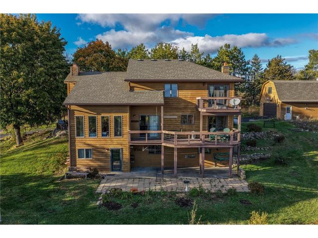 W12041 497th Avenue, Prescott, WI 54021