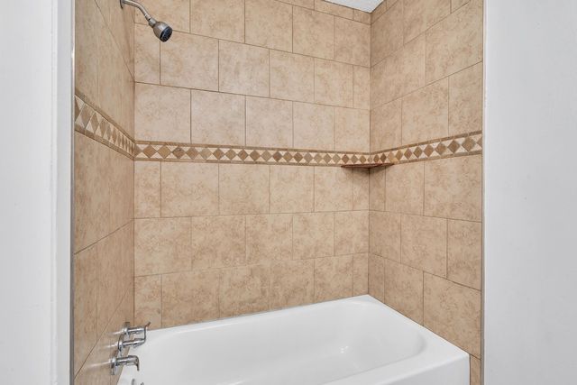 1807 Swan St., Longview, TX 75604