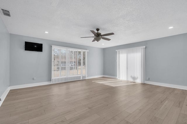 1807 Swan St., Longview, TX 75604