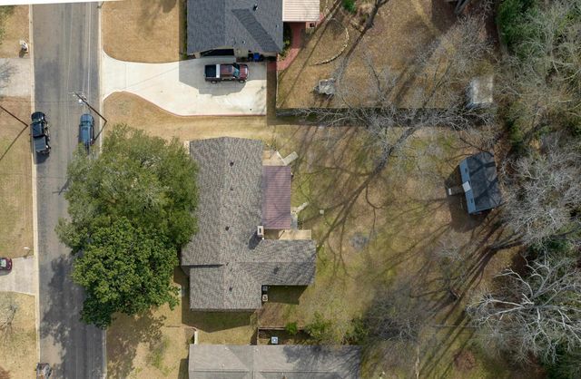 1807 Swan St., Longview, TX 75604