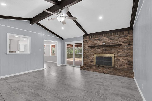 1807 Swan St., Longview, TX 75604