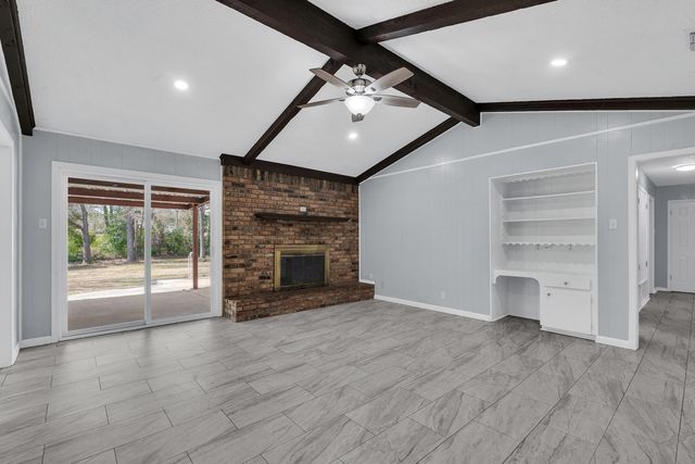 1807 Swan St., Longview, TX 75604