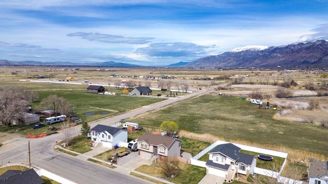1148 W 2450 S, Perry, UT 84302