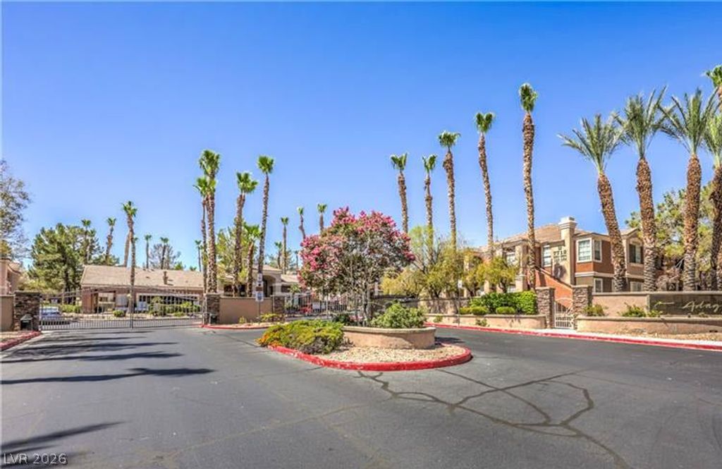 7712 Himalayas Avenue 104, Las Vegas, NV 89128 — photo 4