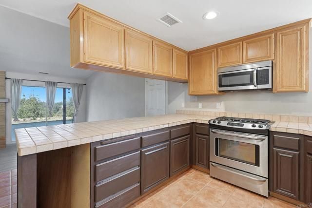 26940 Paradise Meadow Lane, Valley Center, CA 92082